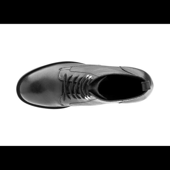 Tara M. Gianna lace up boot - Picture 2 of 8